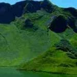 Bañándose en el Lago Escondido